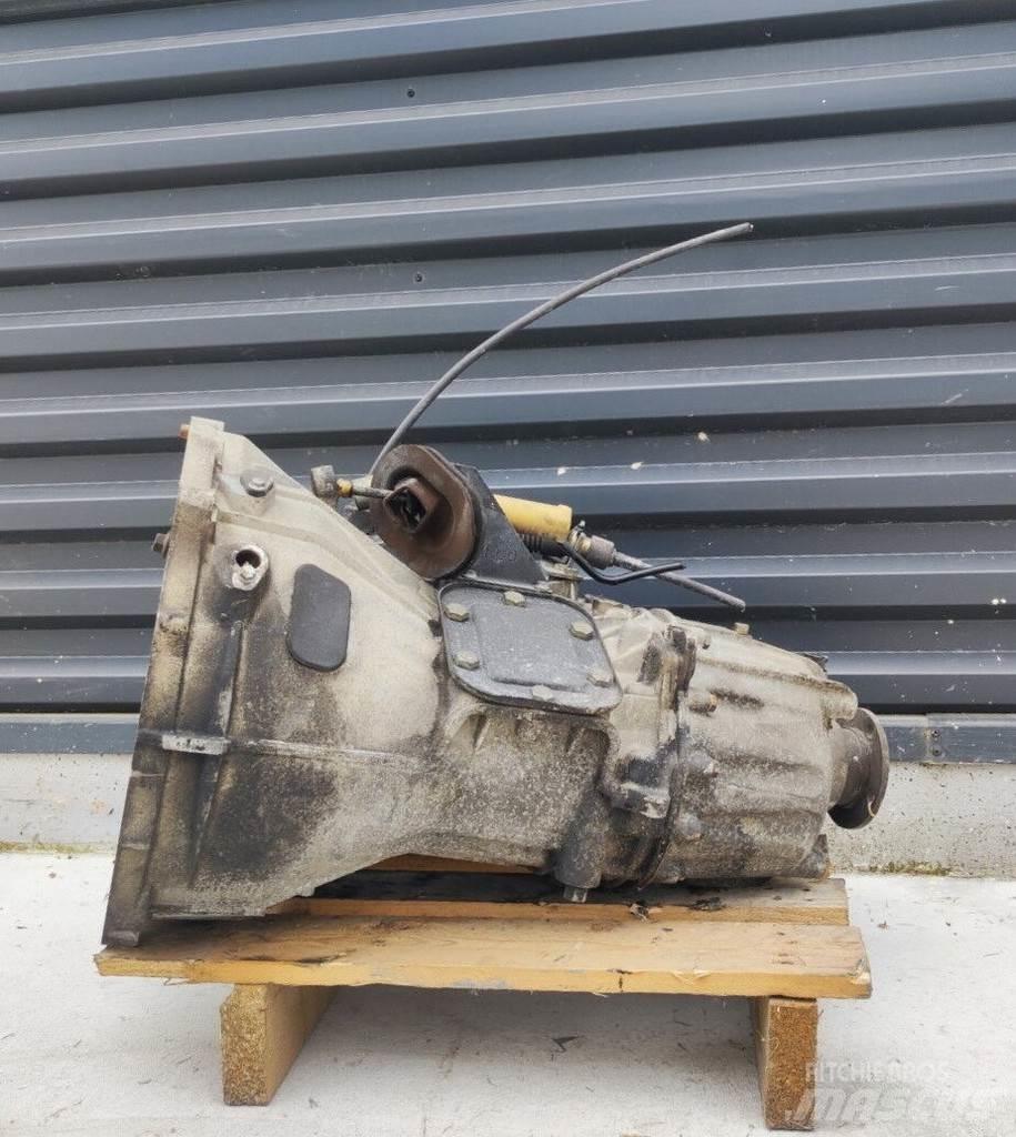 ZF 6S300 기어박스