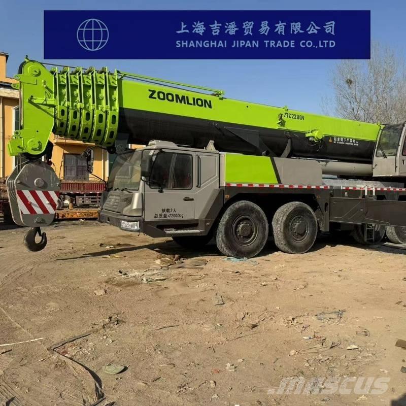 Zoomlion ZTC 2200 V A/T 크레인