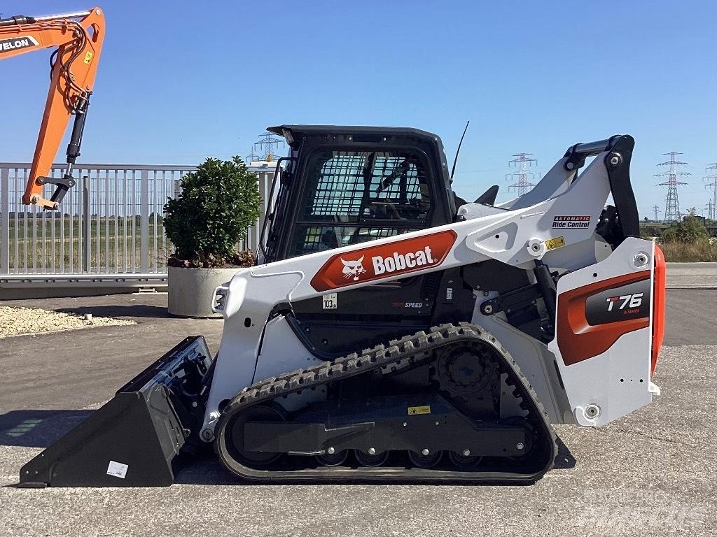 Bobcat T76  스키드로더