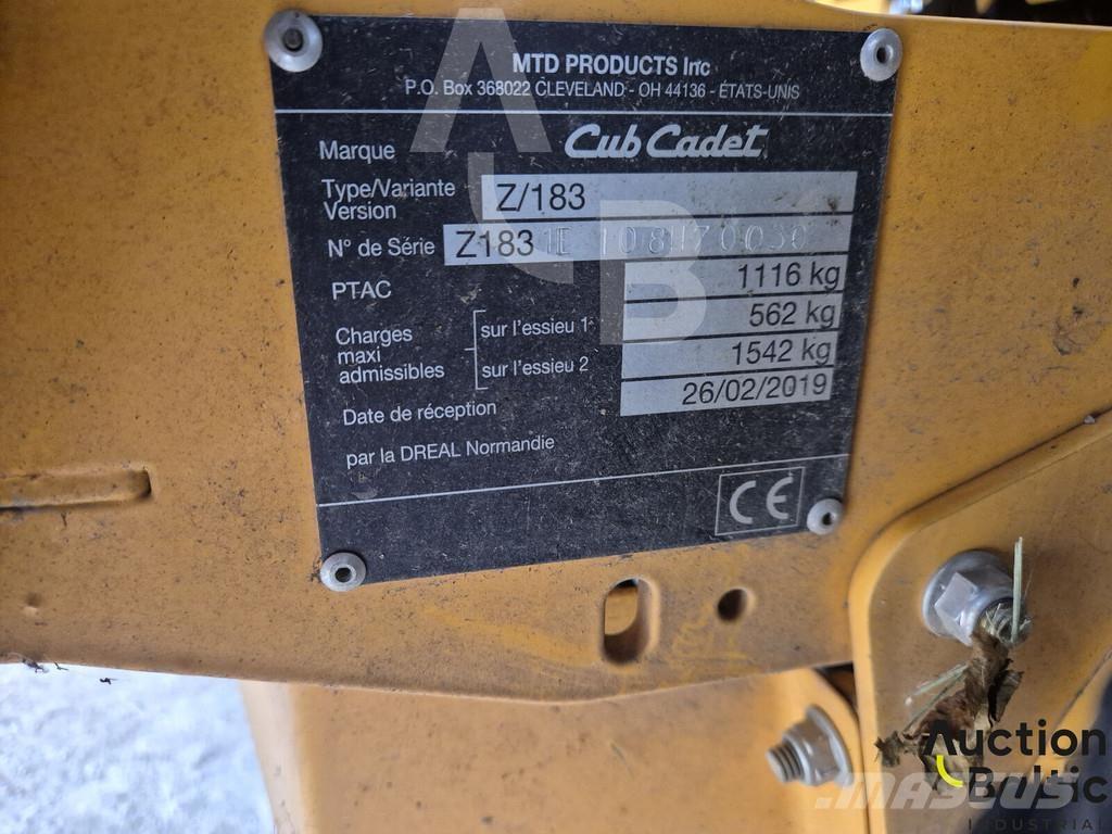 Cub Cadet Z/183 탑승형 잔디깎기