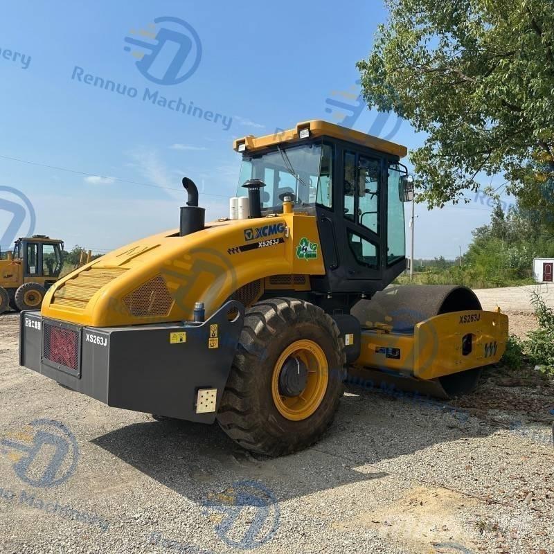 XCMG XS263J 싱글 드럼 롤러