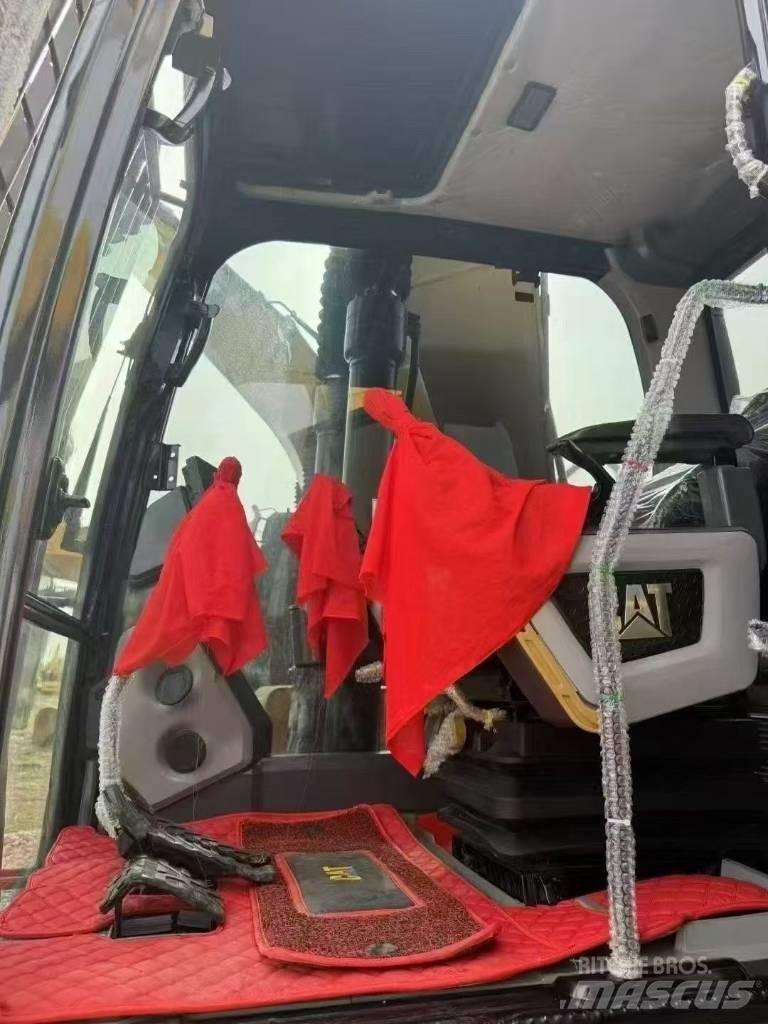 CAT 320 대형 굴삭기 29톤 이상