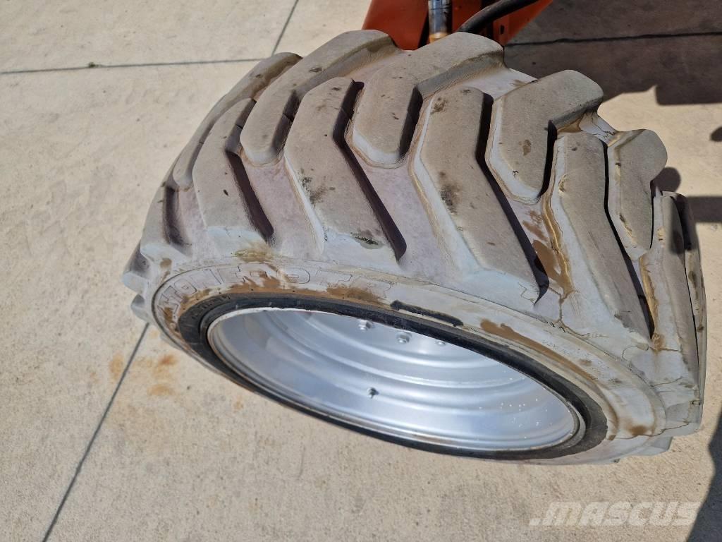 JLG M 600 JP R335 관절형 전동이동 리프트