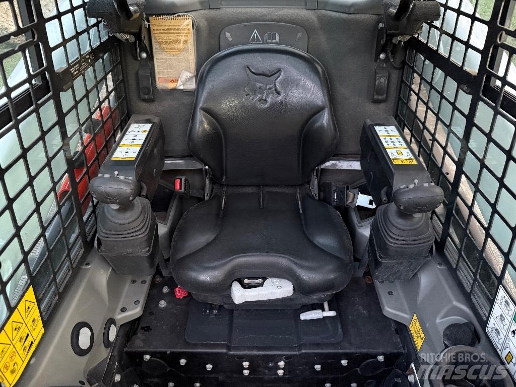 Bobcat T595  스키드로더