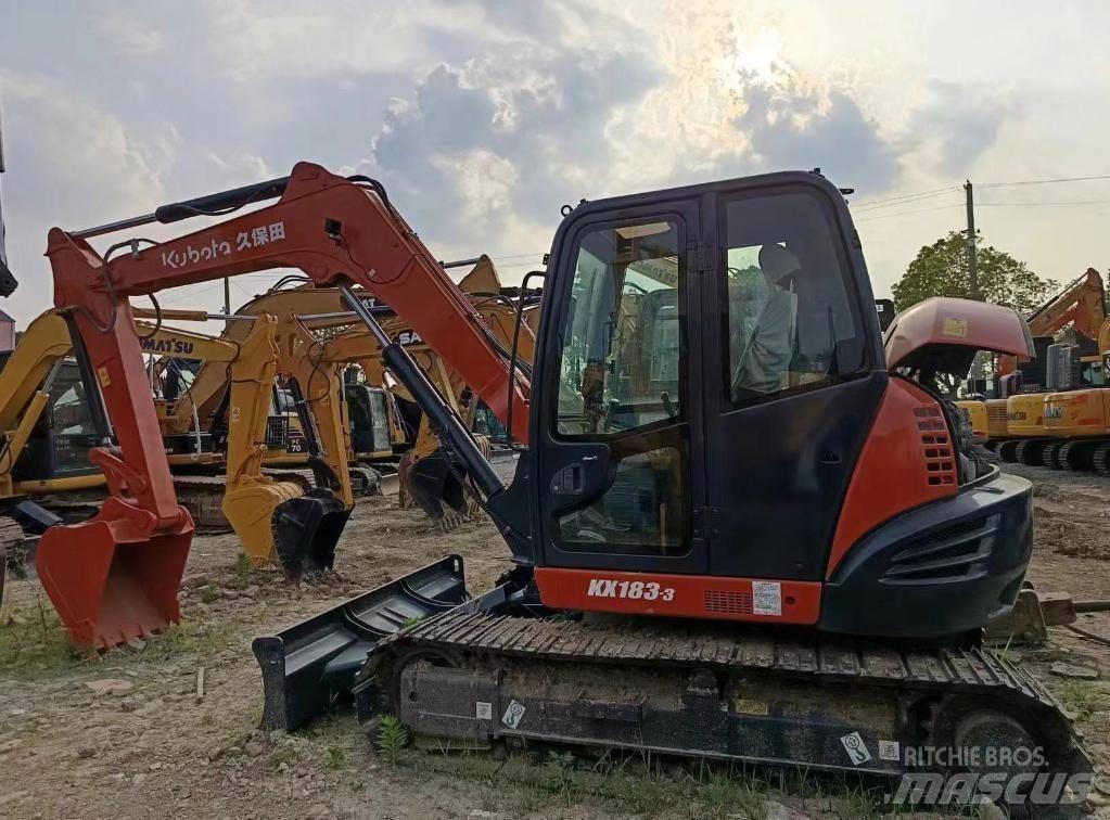 Kubota KX 080-3 중형굴삭기 7톤-28톤