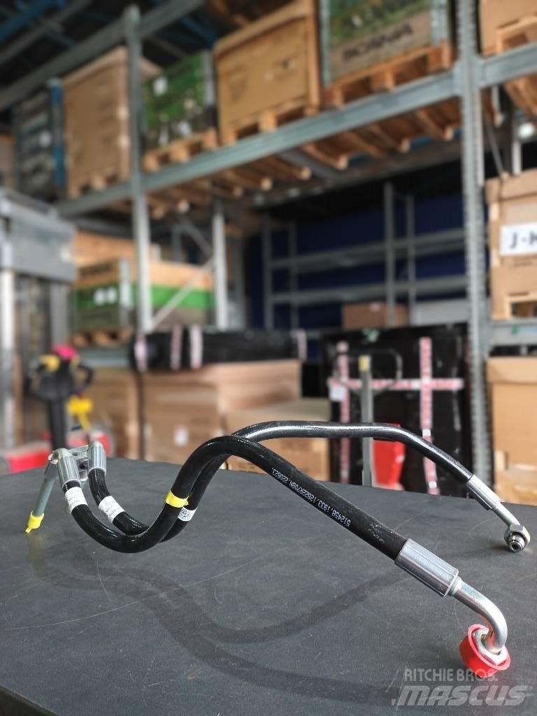 Volvo HOSE 23371682 엔진
