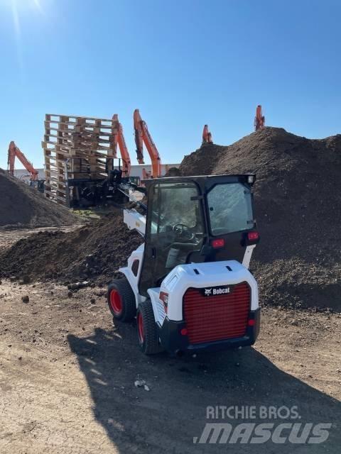 Bobcat L28  휠로우더