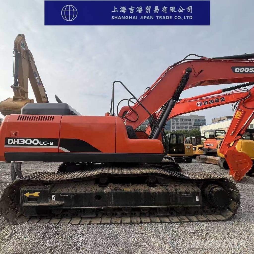 Doosan DH 300 대형 굴삭기 29톤 이상