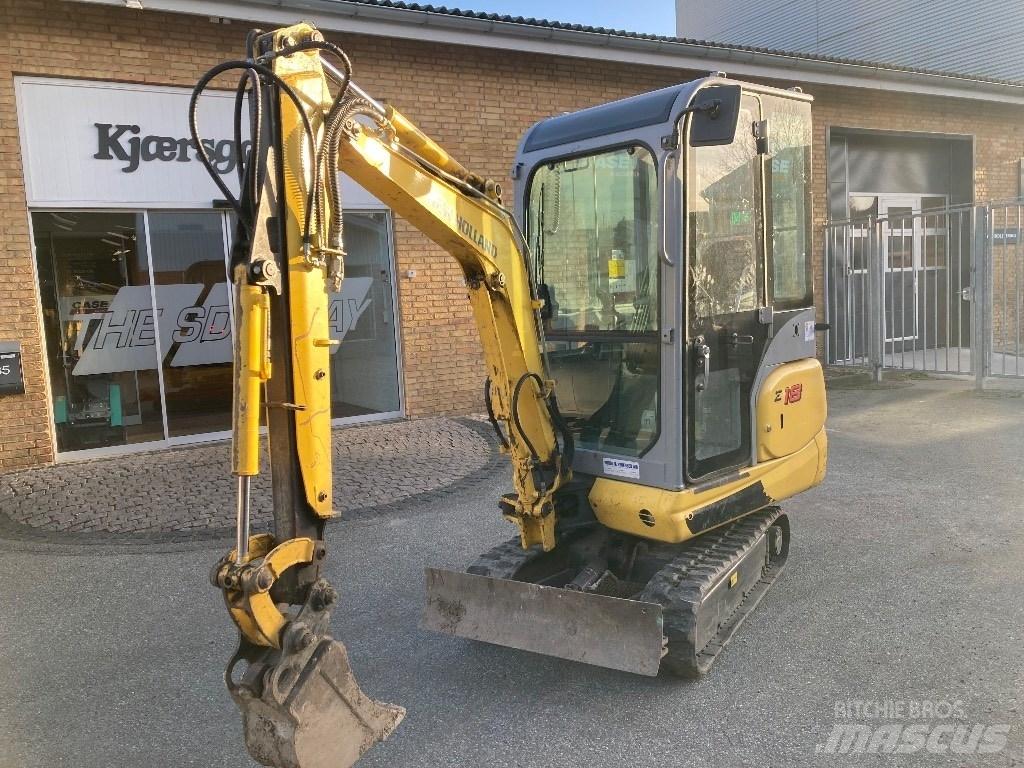 New Holland E 18 C 소형 굴삭기 7톤 미만