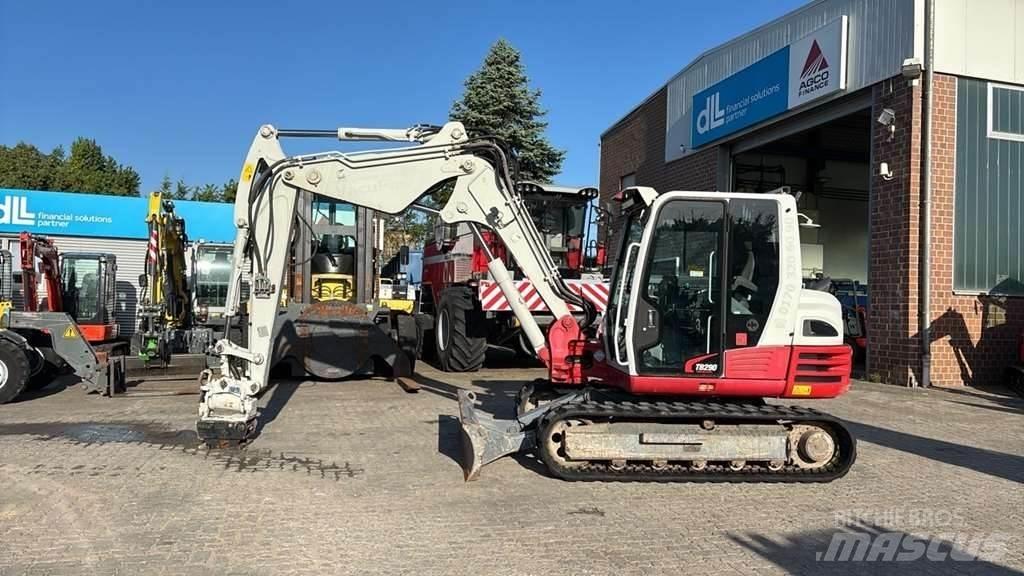 Takeuchi TB290 특수 굴삭기