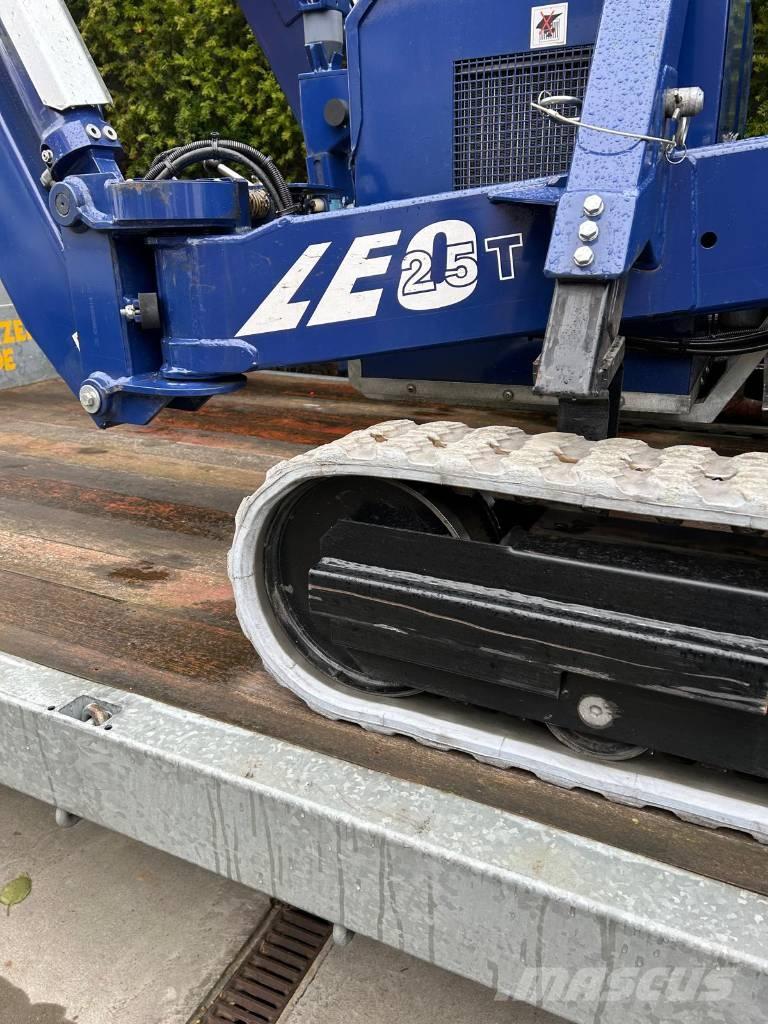 Teupen Leo 25T 견인식 전동이동 리프트