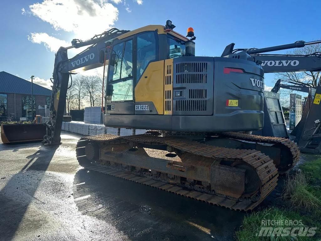Volvo ECR 235 EL 대형 굴삭기 29톤 이상