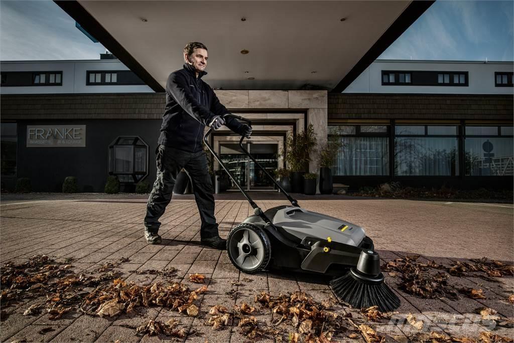 Kärcher KM 70/15 C 도로 청소차