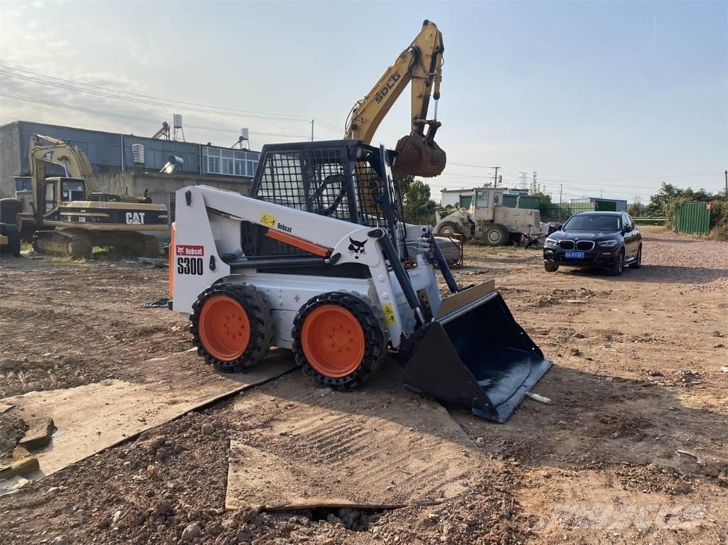 Bobcat S 300  스키드로더