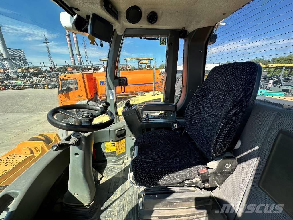 Liebherr L 550  휠로우더