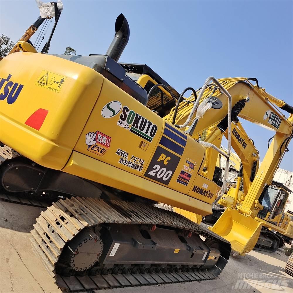 Komatsu PC 200-8 대형 굴삭기 29톤 이상