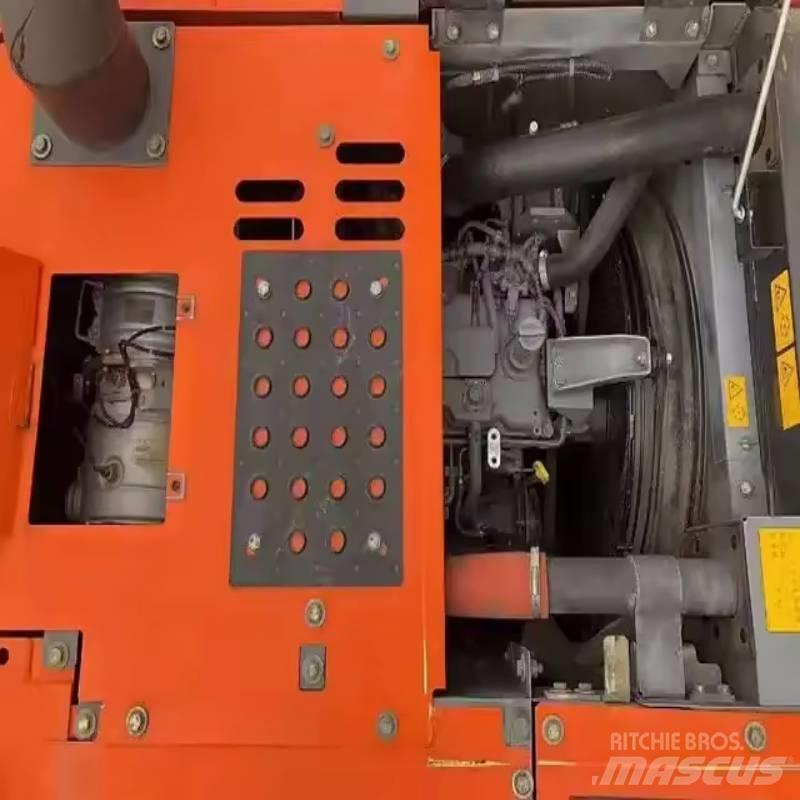 Hitachi ZX 130 H 대형 굴삭기 29톤 이상