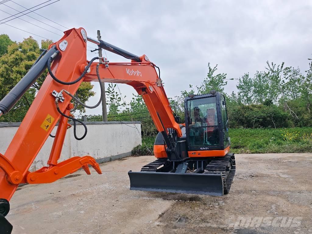 Kubota KX 80-4 중형굴삭기 7톤-28톤