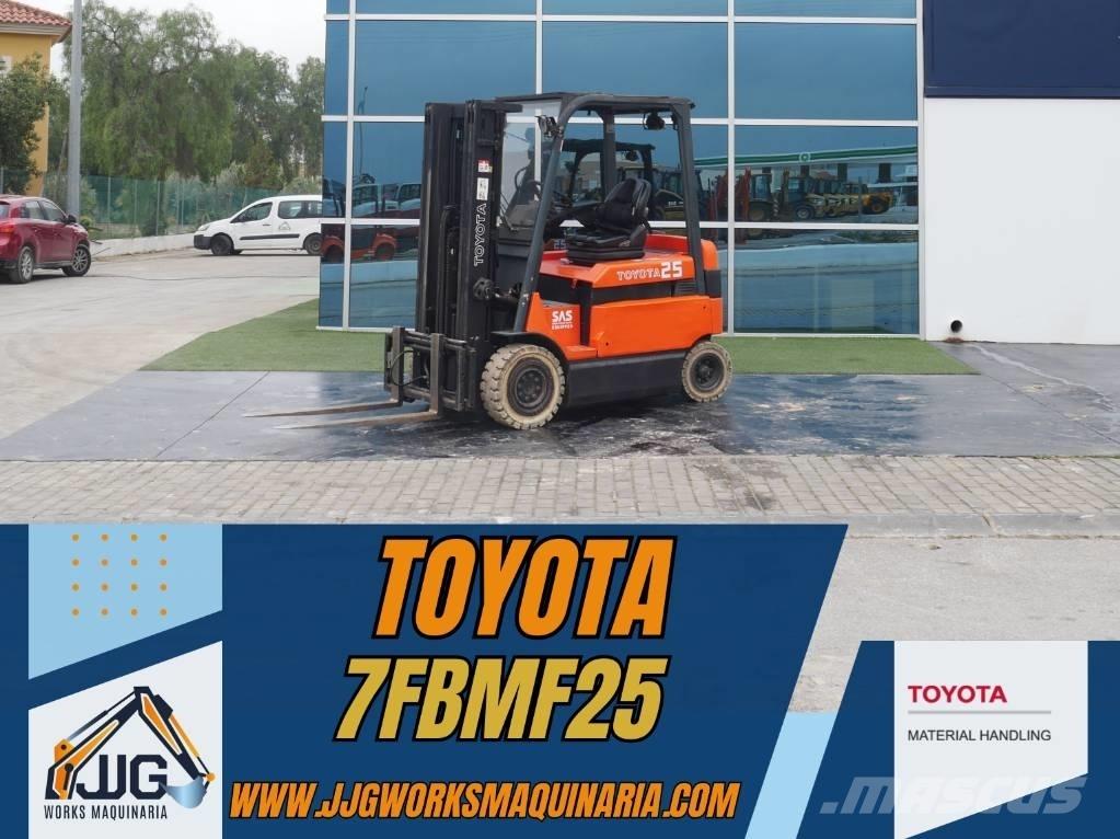 Toyota 7 FBMF 25 전동 지게차