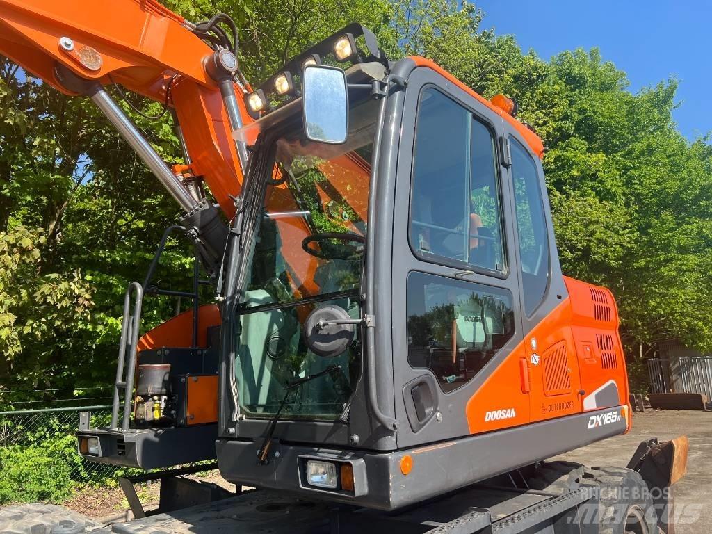 Doosan DX 165 W-5  휠 굴삭기