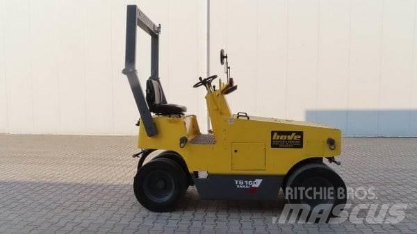 Sakai TS 160 공기 타이어 롤러