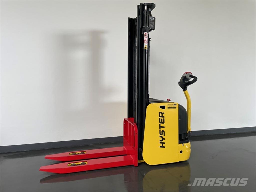 Hyster S1.6AC 보행식 리치 지게차