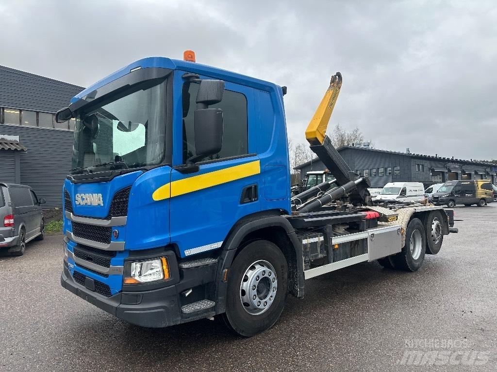 Scania P 360 훅 리프트 트럭
