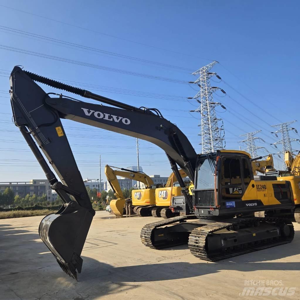 Volvo EC 240 대형 굴삭기 29톤 이상