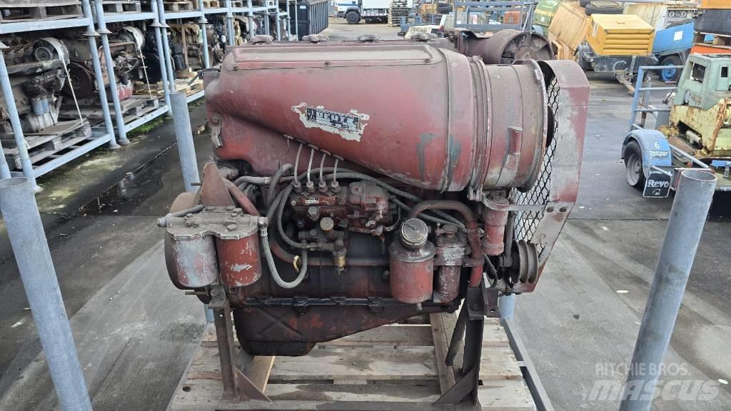 Deutz F4L514 엔진