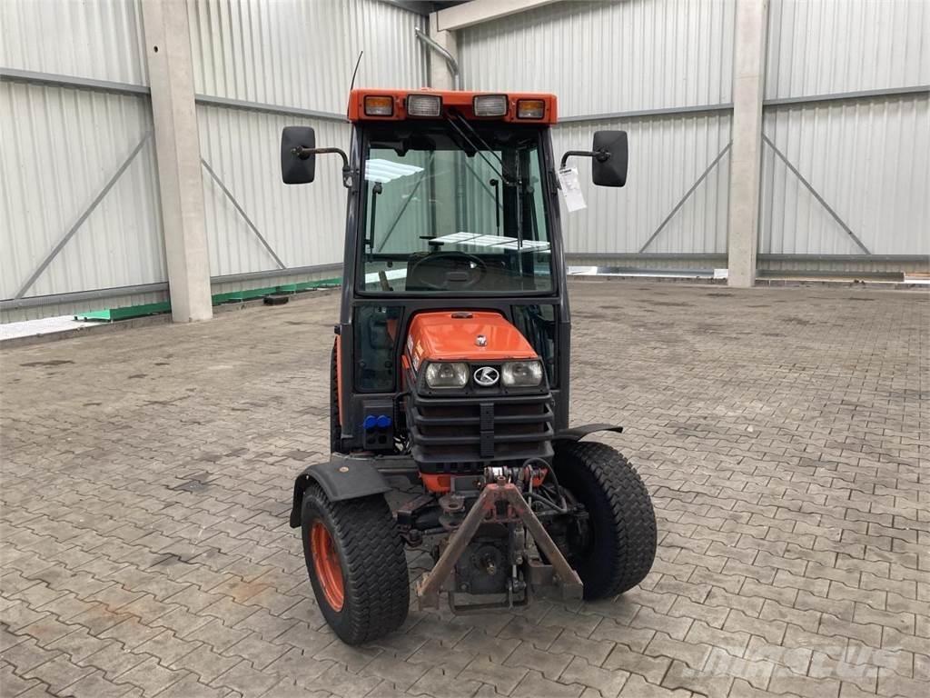 Kubota B2110 소형 트랙터