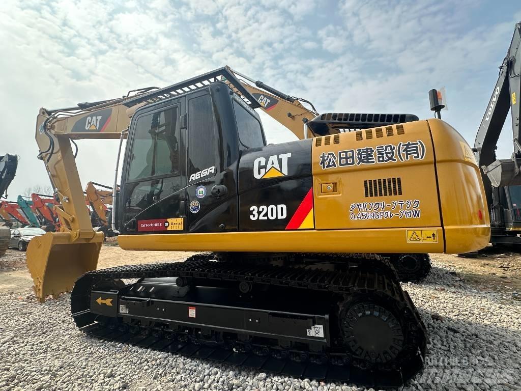 CAT CAT320D2 대형 굴삭기 29톤 이상