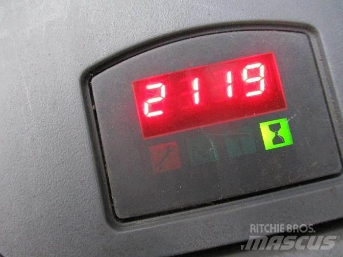BT LPE 200-6 로우 리프터(승강대 포함)