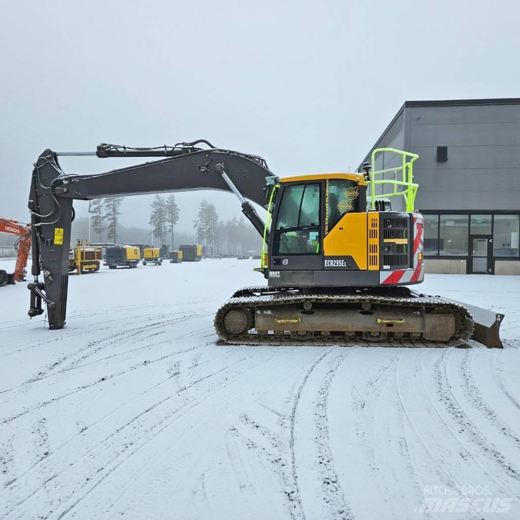 Volvo ECR 235 EL 대형 굴삭기 29톤 이상