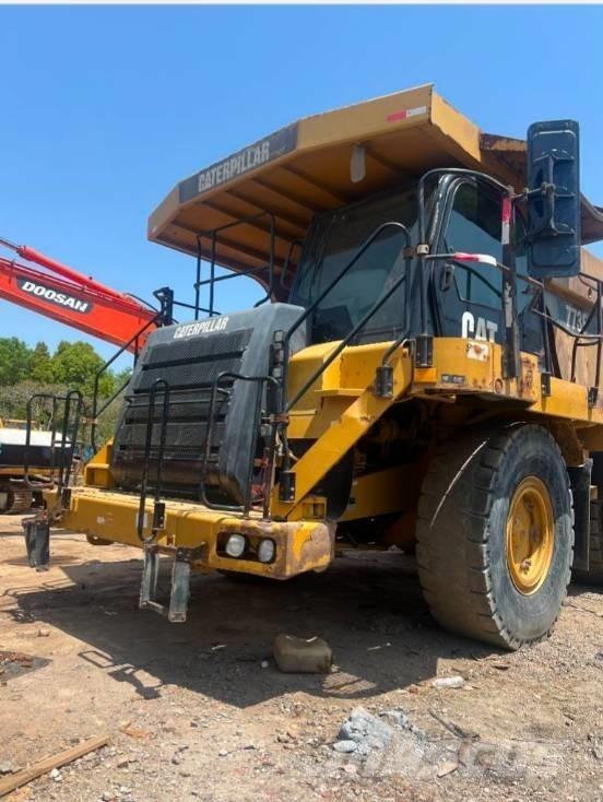 CAT 773 F 초대형 덤프 트럭