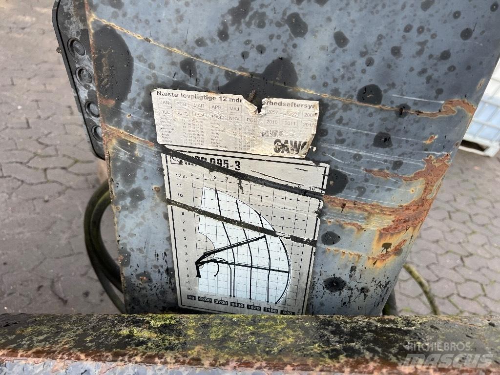 Hiab 095-3 로더 크레인