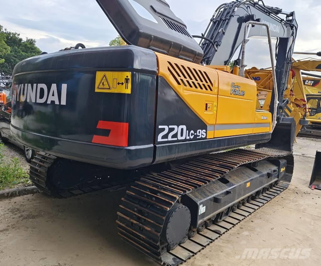 Hyundai R220LC-9S 대형 굴삭기 29톤 이상
