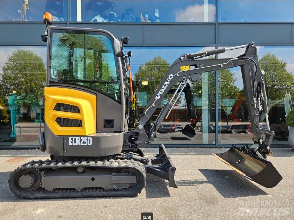 Volvo ECR 25 소형 굴삭기 7톤 미만