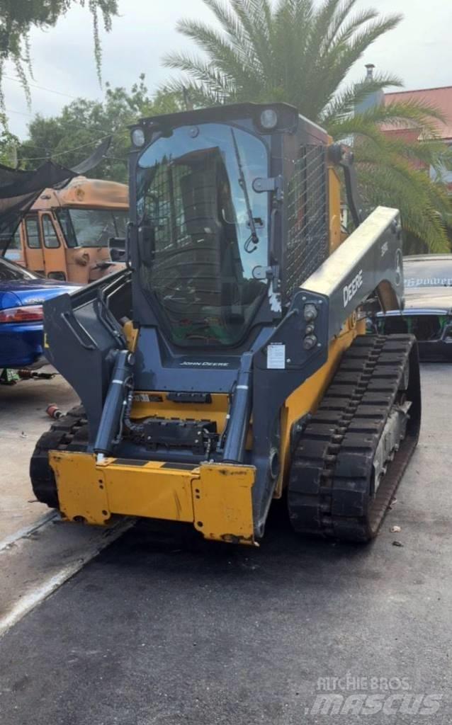 John Deere 331G  스키드로더