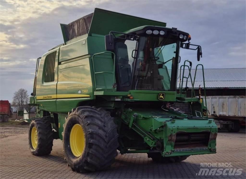 John Deere T560 콤바인 수확기