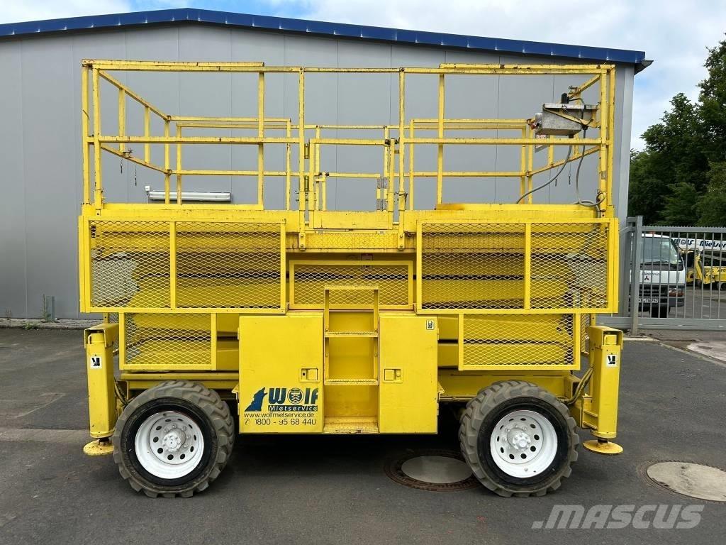 SkyJack SJ 8841 RT 가위형 리프트