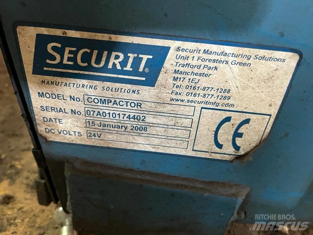  Securit Compactor 다목적 장비