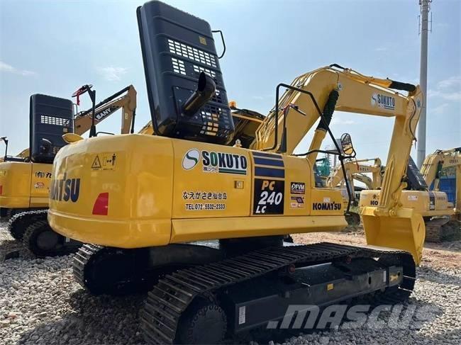 Komatsu PC 240 대형 굴삭기 29톤 이상