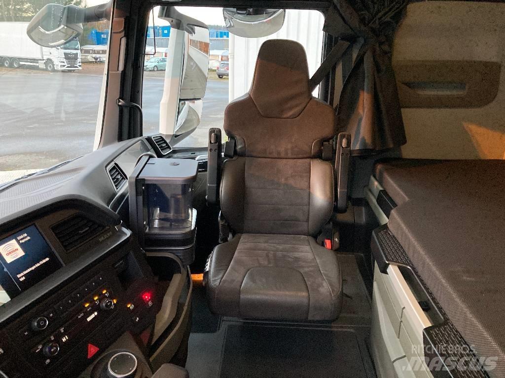 MAN TGX 26.510 탑차 트럭