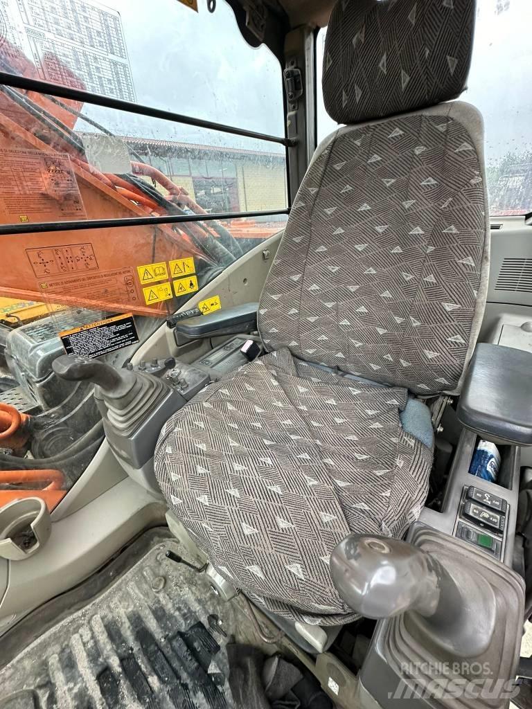 Hitachi ZX 350 LC N 대형 굴삭기 29톤 이상