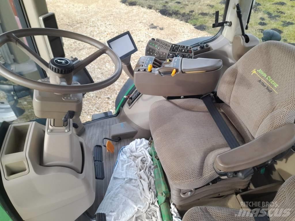John Deere 8310 R 트랙터