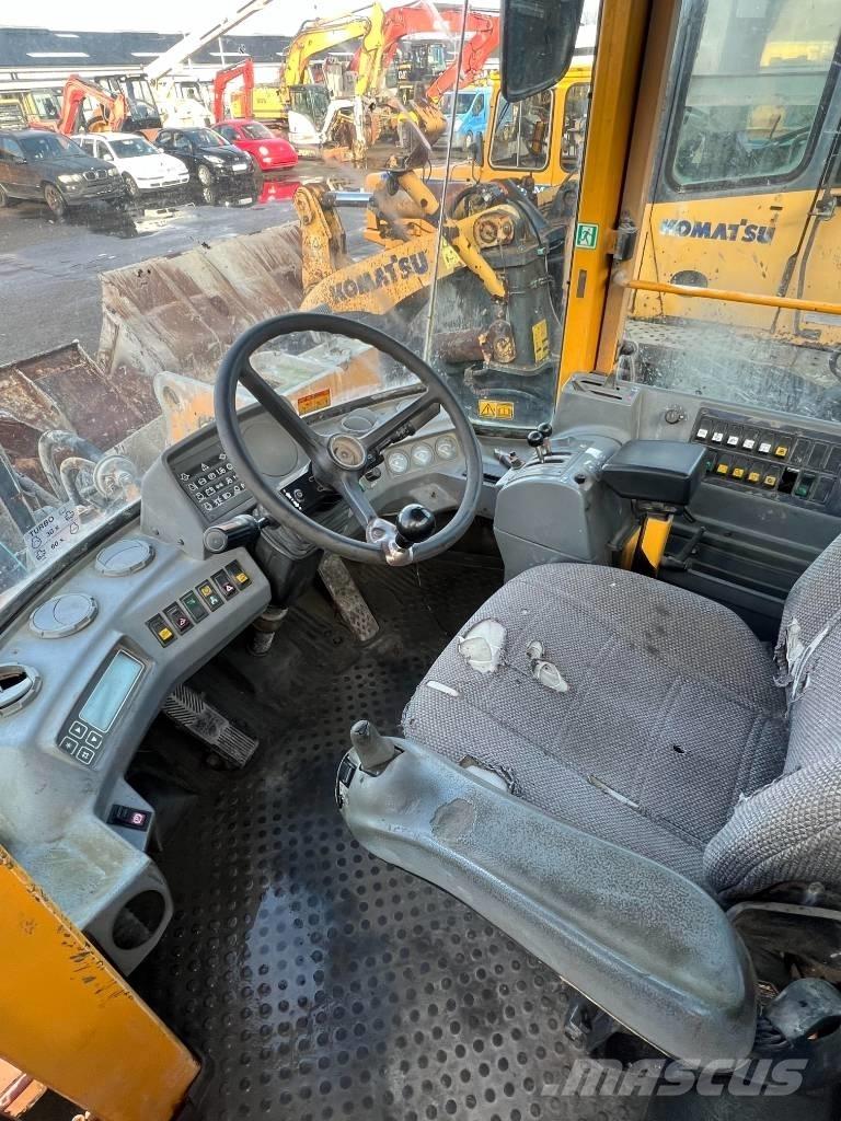 Volvo L 120 C  휠로우더