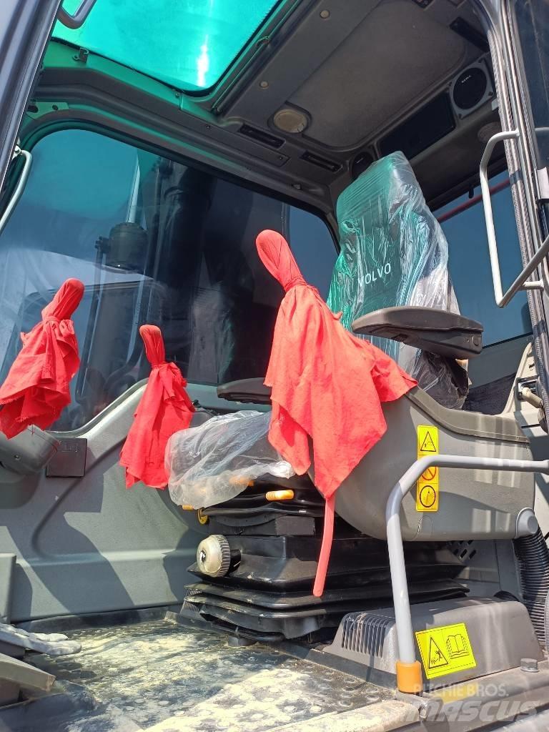 Volvo EC 240 대형 굴삭기 29톤 이상