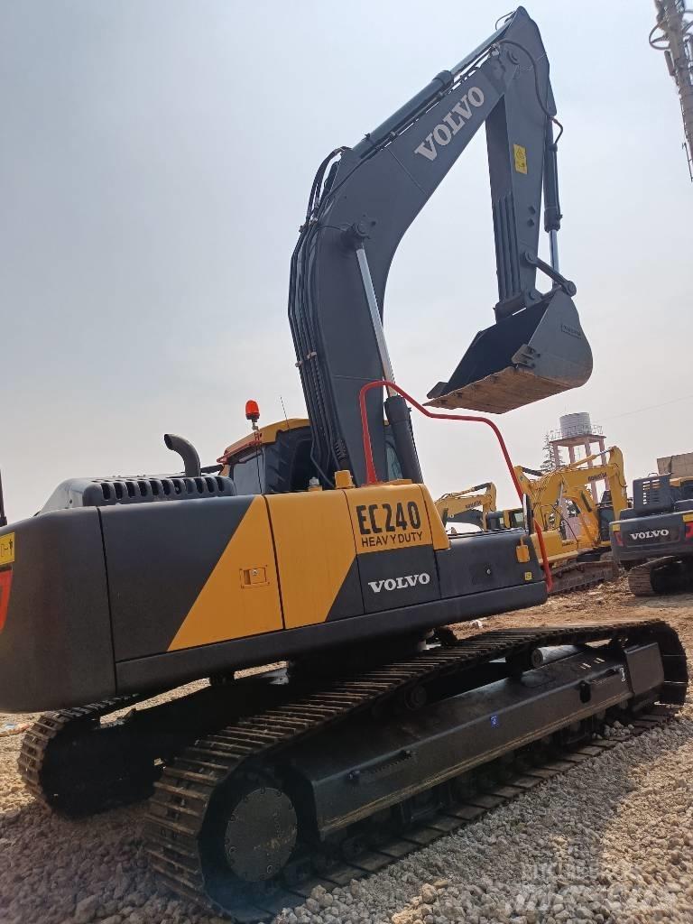 Volvo EC 240 대형 굴삭기 29톤 이상