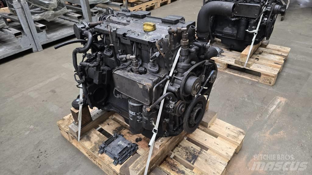 Deutz TD2012L042V 엔진
