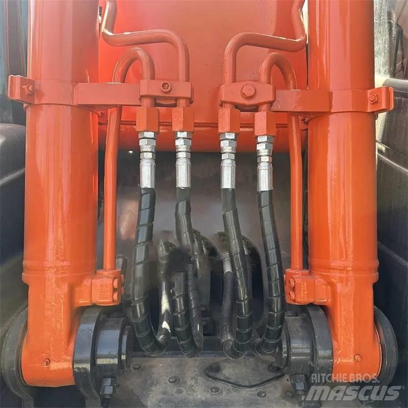 Hitachi ZX 130 대형 굴삭기 29톤 이상